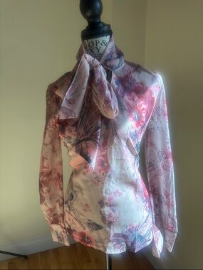 FuTario Pink Floral Silk Scarf